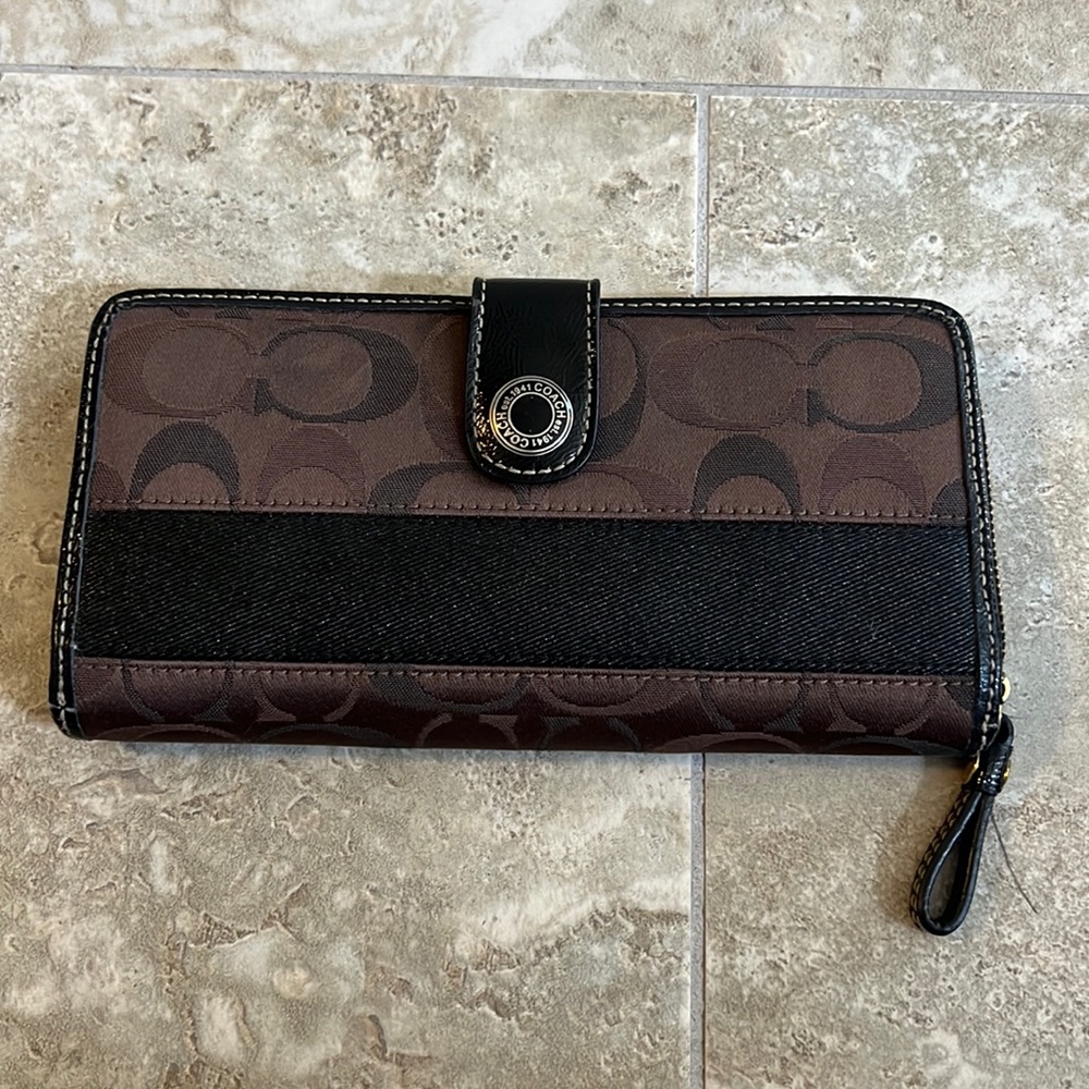 EUC Coach wallet